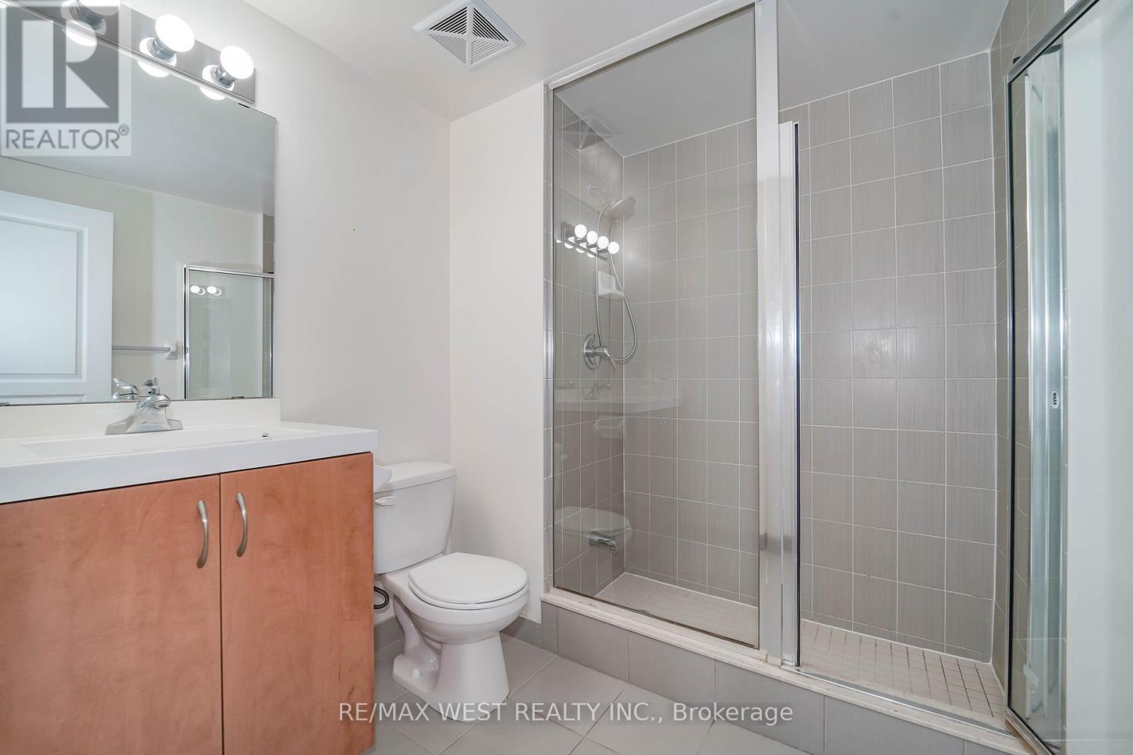 607 - 15 Legion Road, Toronto, Ontario  M8V 0A9 - Photo 6 - W12981094
