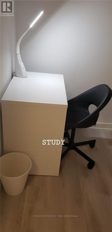 Th 109 - 106 Varna Drive, Toronto, Ontario  M6H 0C8 - Photo 34 - W12981096