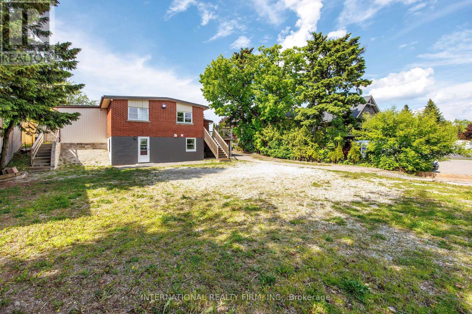 304 Broadway, Orangeville, Ontario  L9W 1L3 - Photo 7 - W12981102