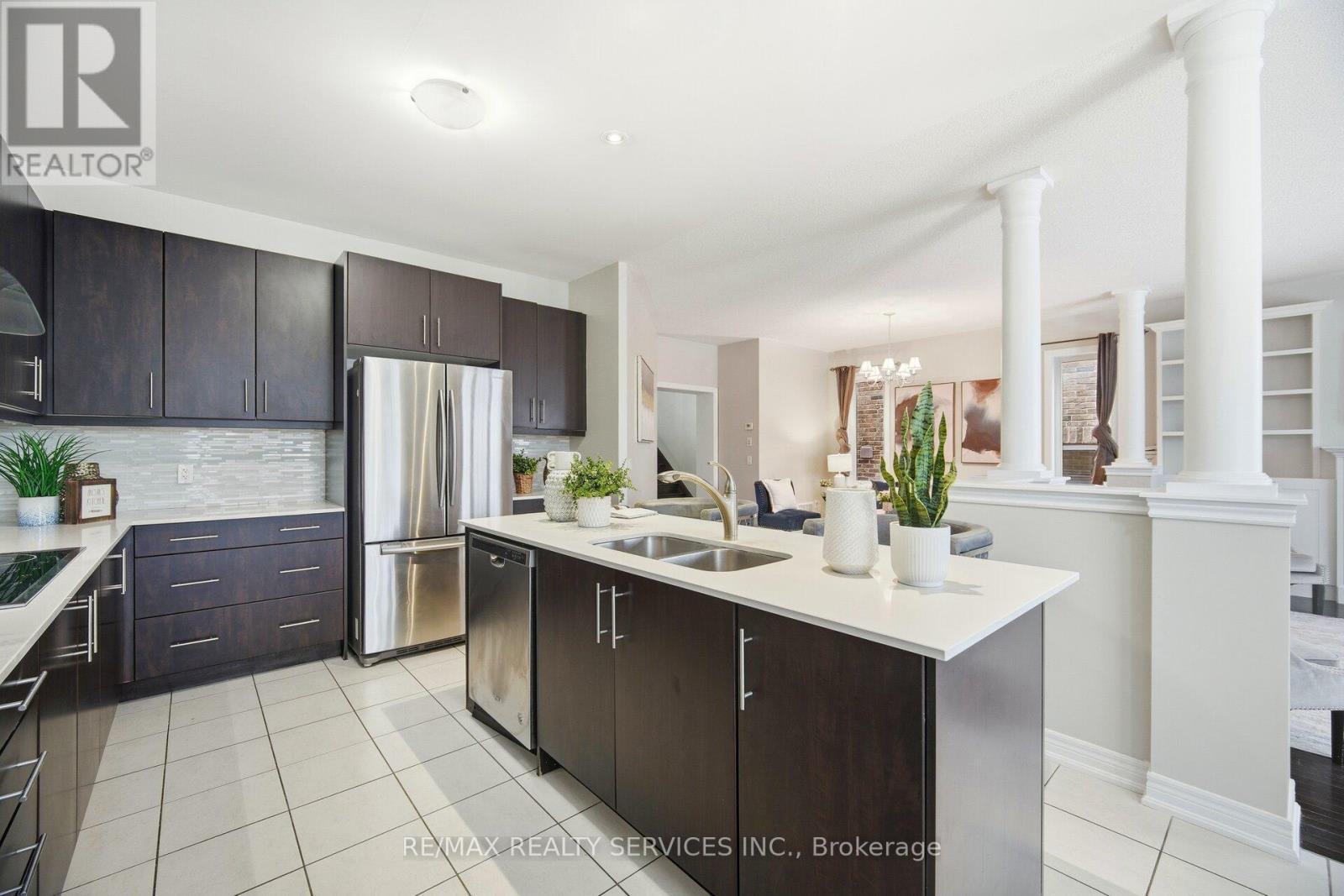 82 Waterville Way, Caledon, Ontario  L7C 3P2 - Photo 9 - W12981120