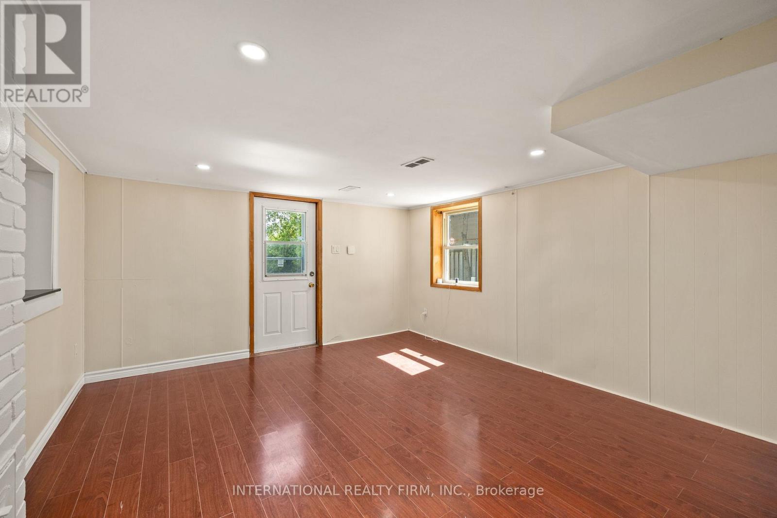 304 Broadway, Orangeville, Ontario  L9W 1L3 - Photo 17 - W12981124