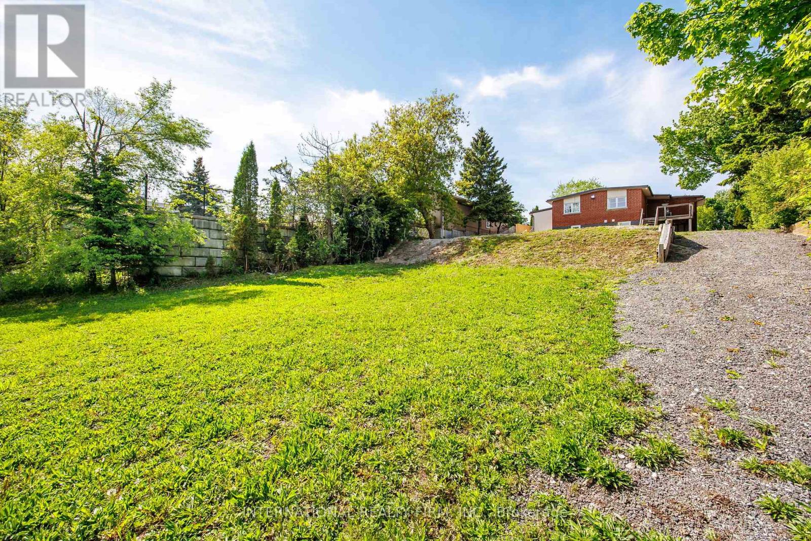 304 Broadway, Orangeville, Ontario  L9W 1L3 - Photo 4 - W12981124