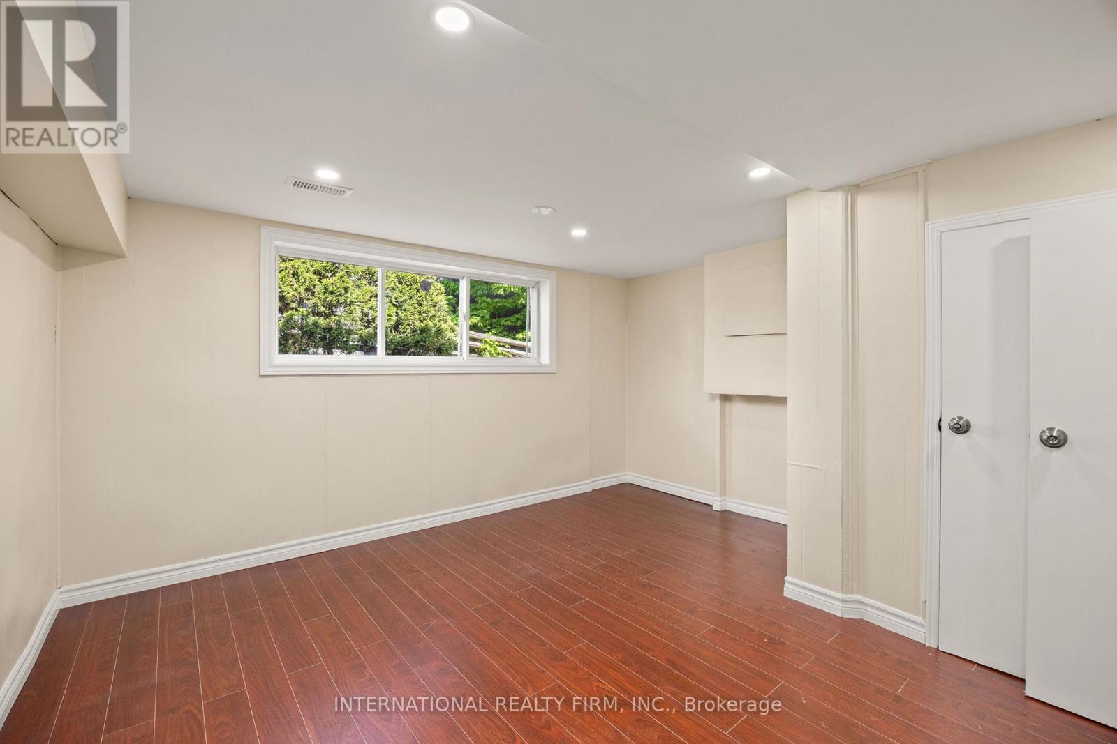 304 Broadway, Orangeville, Ontario  L9W 1L3 - Photo 9 - W12981124