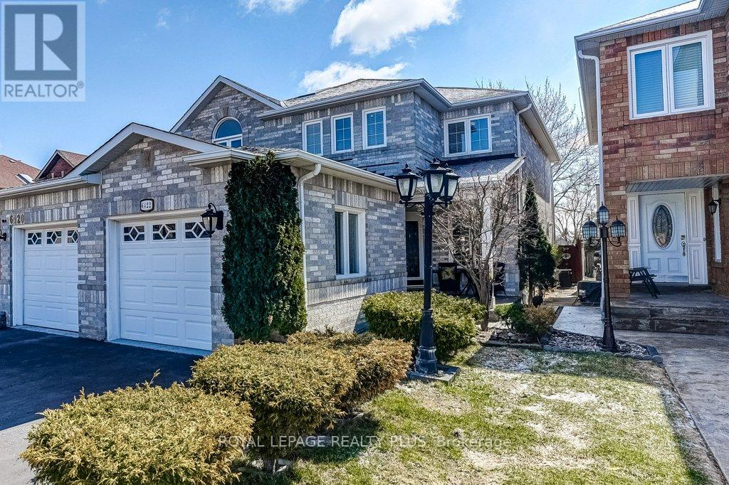 6422 Sapling Trail, Mississauga, Ontario  L5N 7A4 - Photo 2 - W12981130