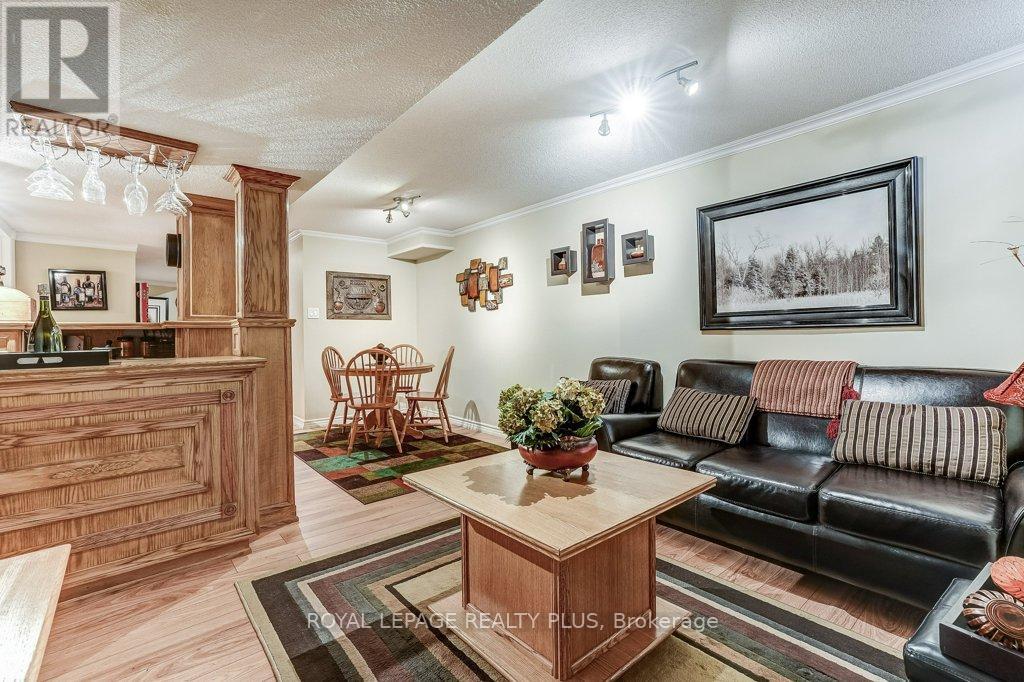 6422 Sapling Trail, Mississauga, Ontario  L5N 7A4 - Photo 31 - W12981130