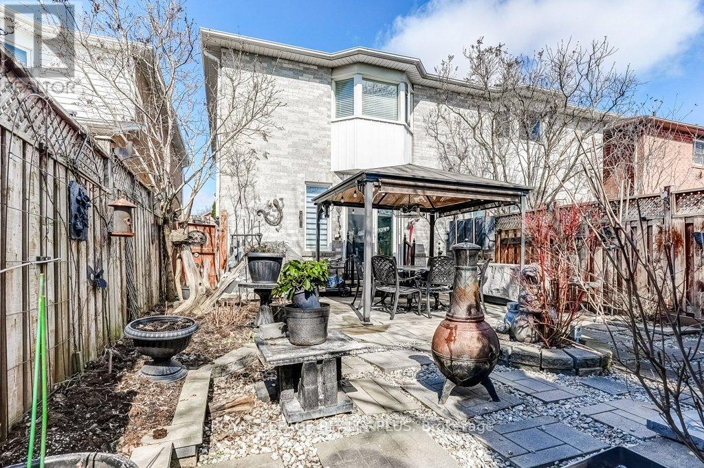 6422 Sapling Trail, Mississauga, Ontario  L5N 7A4 - Photo 34 - W12981130