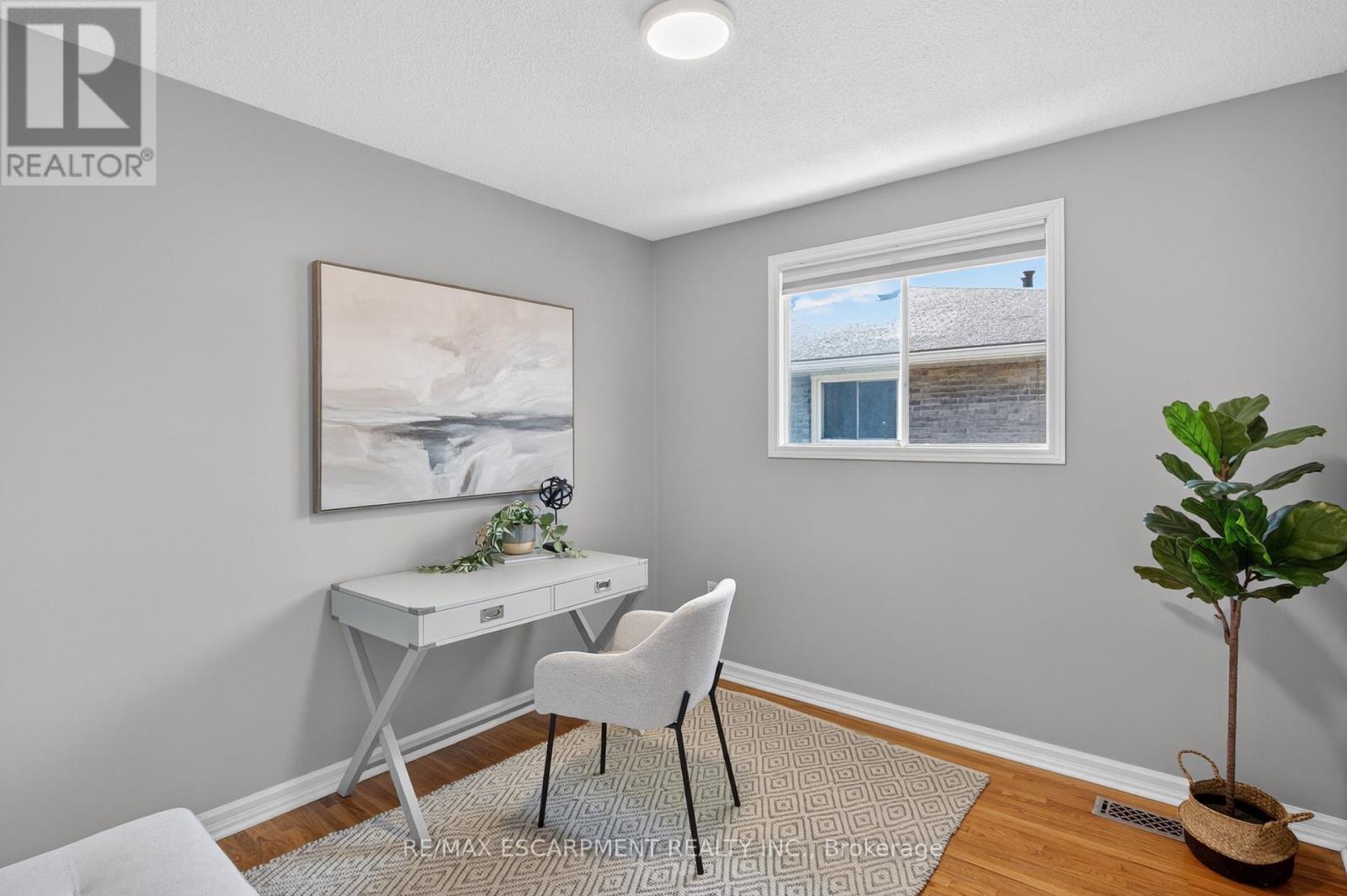 2348 Greenbank Trail, Burlington, Ontario  L7P 3S8 - Photo 13 - W12981132