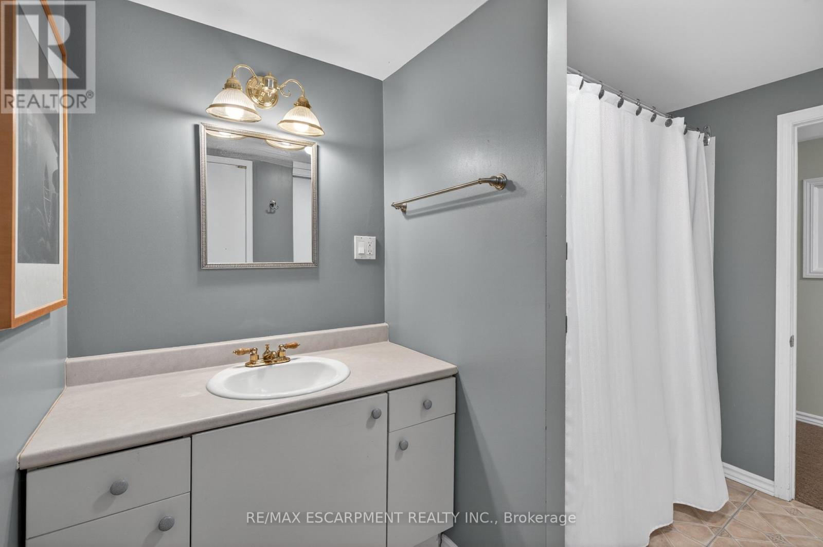 2348 Greenbank Trail, Burlington, Ontario  L7P 3S8 - Photo 20 - W12981132