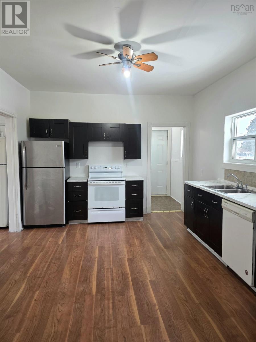 797 Victoria Road, Whitney Pier, Nova Scotia  B1N 1J9 - Photo 4 - 202606938