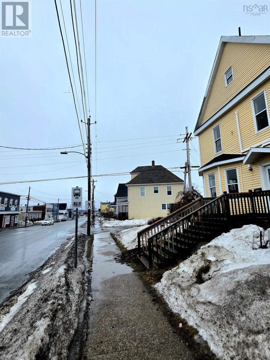 797 Victoria Road, Whitney Pier, Nova Scotia  B1N 1J9 - Photo 5 - 202606938