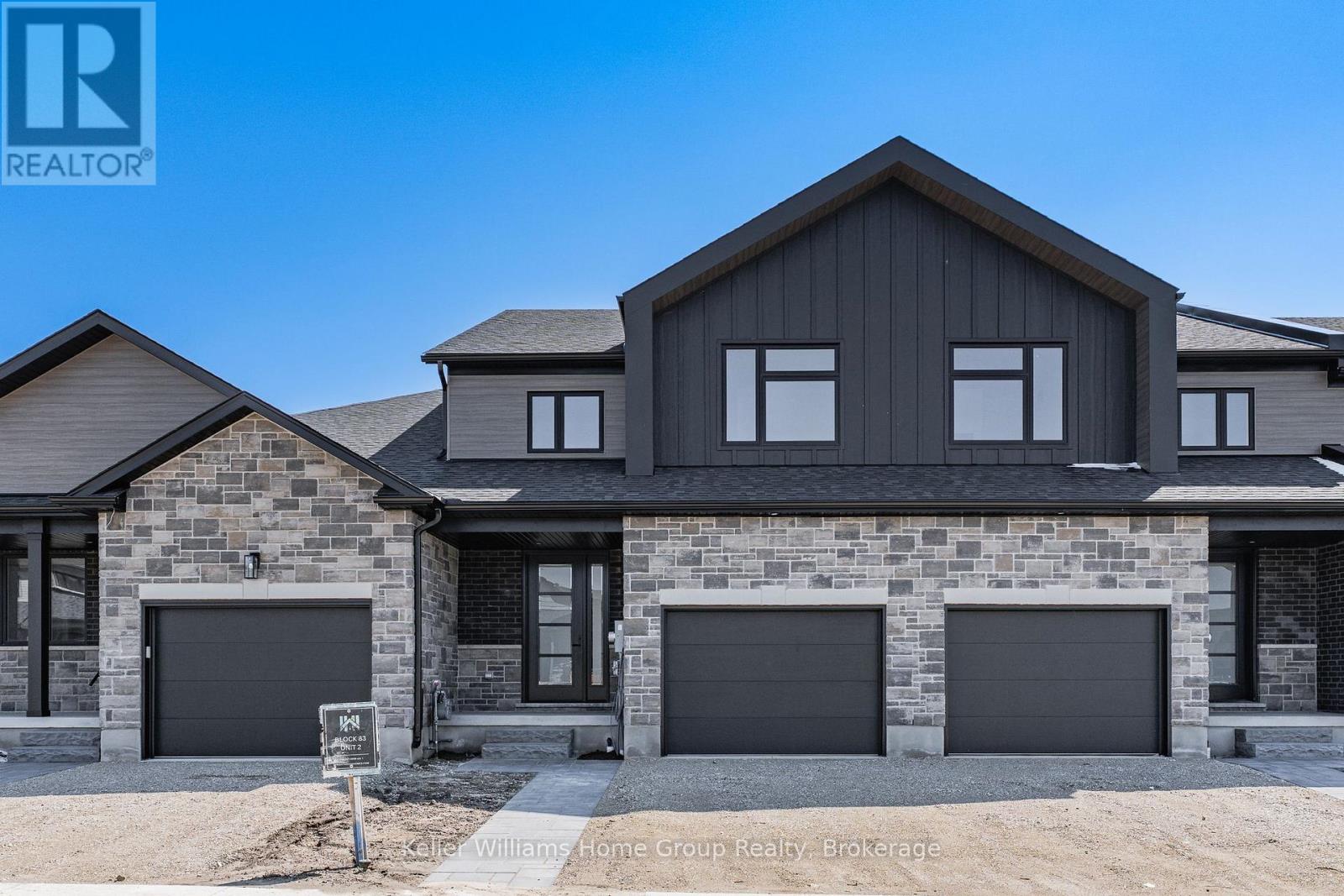 27 Halls Drive, Centre Wellington, Ontario  N0B 1S0 - Photo 3 - X12084265