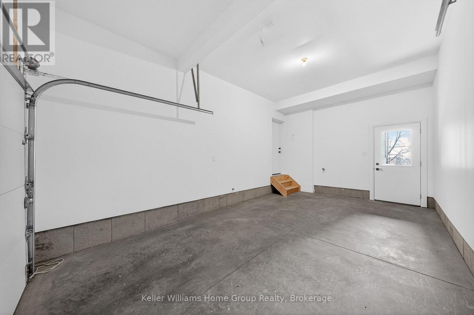 27 Halls Drive, Centre Wellington, Ontario  N0B 1S0 - Photo 45 - X12084265