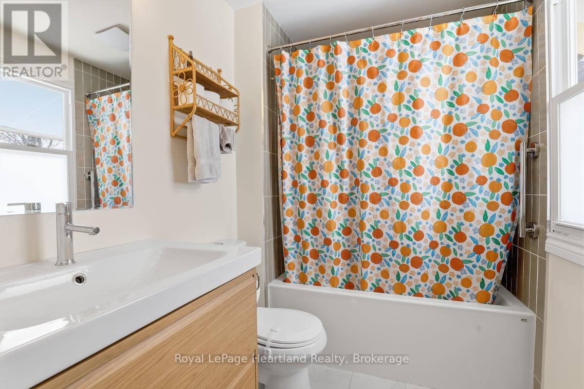 19 Perth Road, Kitchener, Ontario  N2M 3G6 - Photo 16 - X12975202