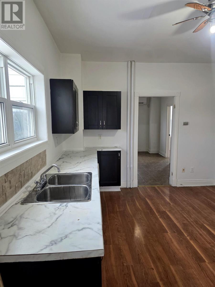 797 Victoria Road, Whitney Pier, Nova Scotia  B1N 1J9 - Photo 12 - 202606938