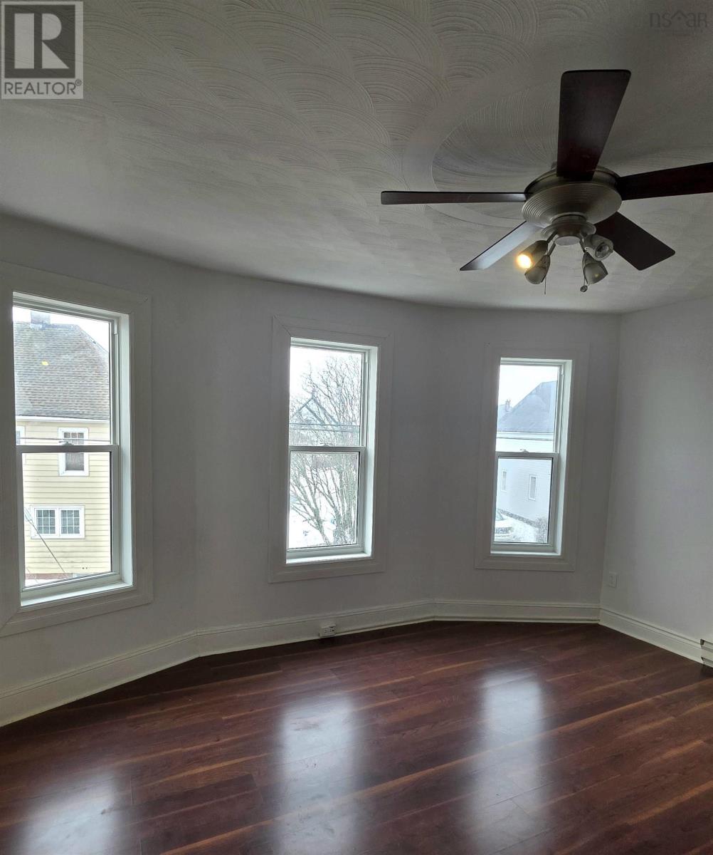 797 Victoria Road, Whitney Pier, Nova Scotia  B1N 1J9 - Photo 11 - 202606938