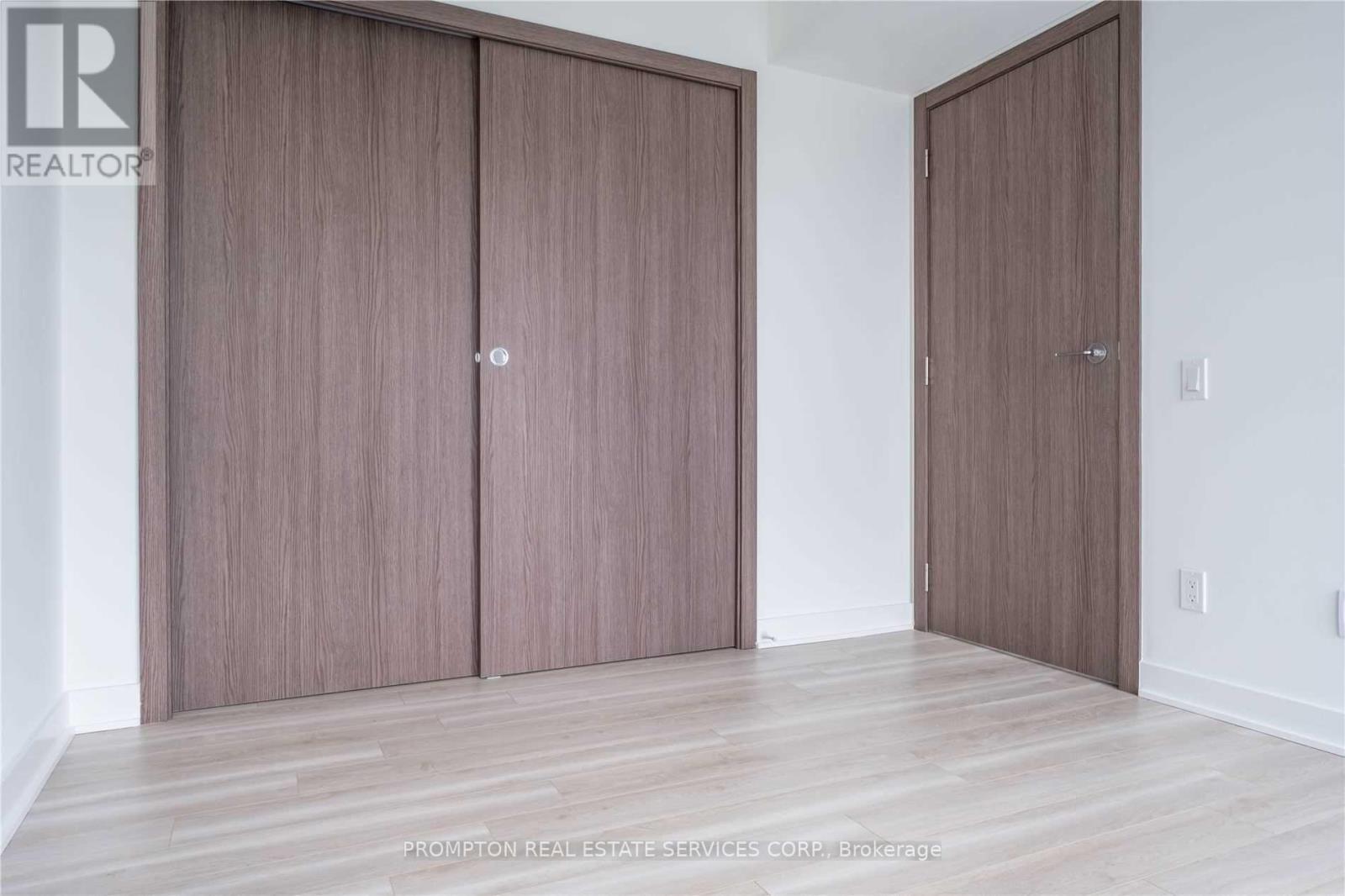 2709 - 17 Bathurst Street, Toronto, Ontario  M5V 0N1 - Photo 9 - C12878400