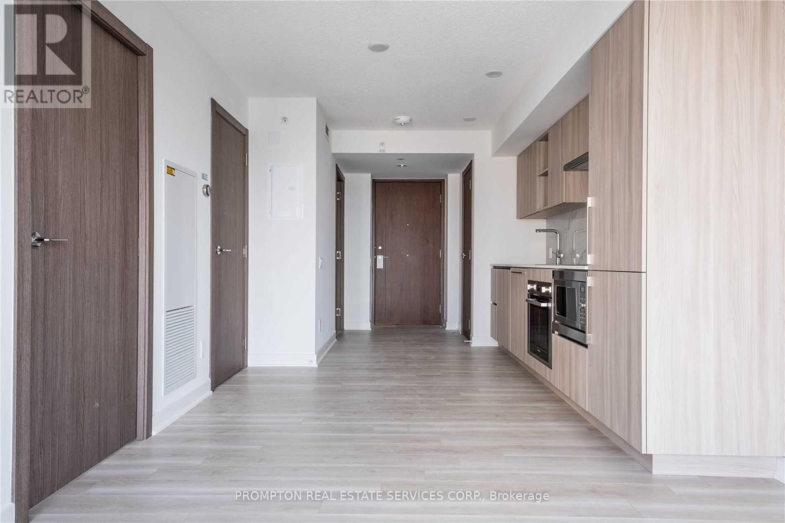 2709 - 17 Bathurst Street, Toronto, Ontario  M5V 0N1 - Photo 7 - C12878400