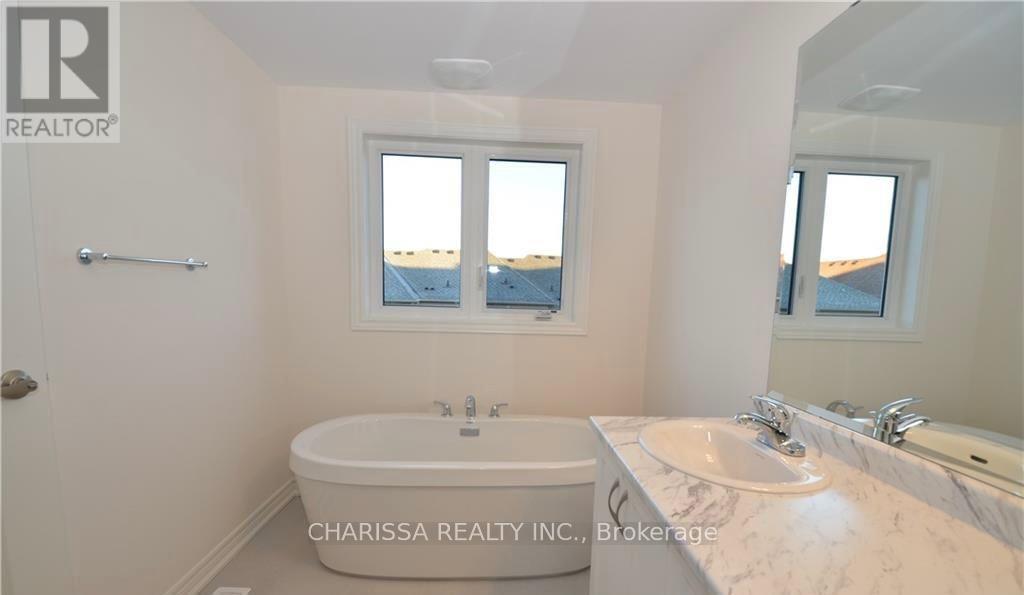 1085 Garner Road E, Hamilton, Ontario  L9G 0G9 - Photo 11 - X12981082