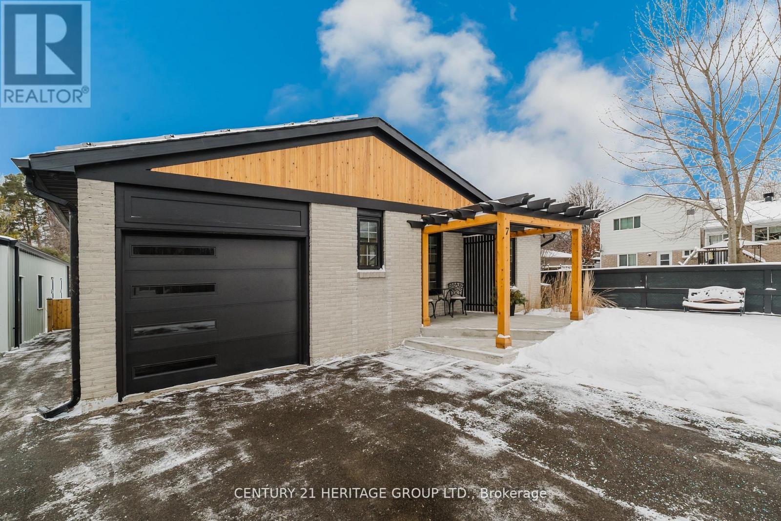 7 Crawford Circle, New Tecumseth, Ontario  L0G 1A0 - Photo 4 - N12869828