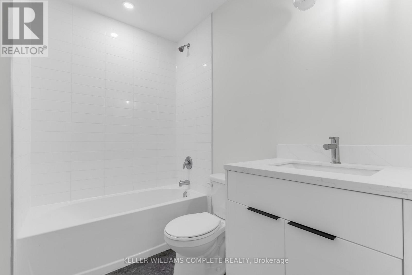 205 - 24 Augusta Street, Hamilton, Ontario  L8N 1P7 - Photo 10 - X12958554