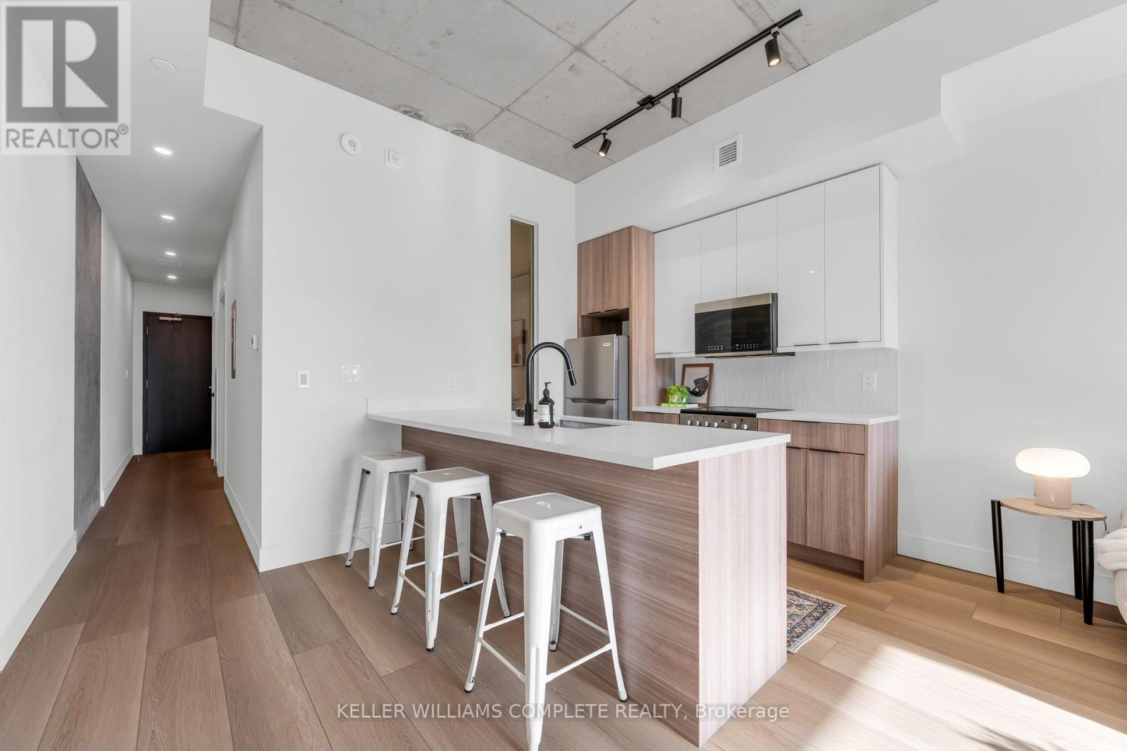 205 - 24 Augusta Street, Hamilton, Ontario  L8N 1P7 - Photo 5 - X12958554