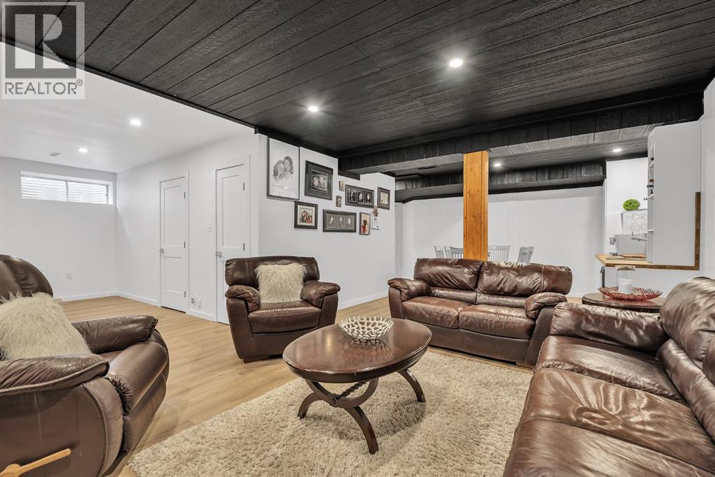 419 Rocky Ridge Bay NW, Calgary, Alberta  t3g 4h8 - Photo 30 - A2299448