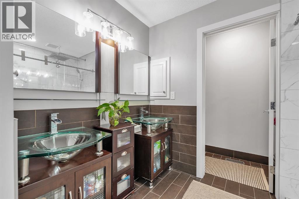 419 Rocky Ridge Bay NW, Calgary, Alberta  t3g 4h8 - Photo 21 - A2299448