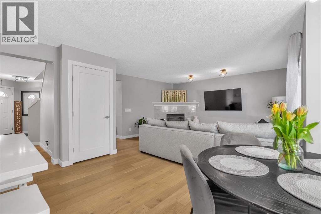 419 Rocky Ridge Bay NW, Calgary, Alberta  t3g 4h8 - Photo 12 - A2299448