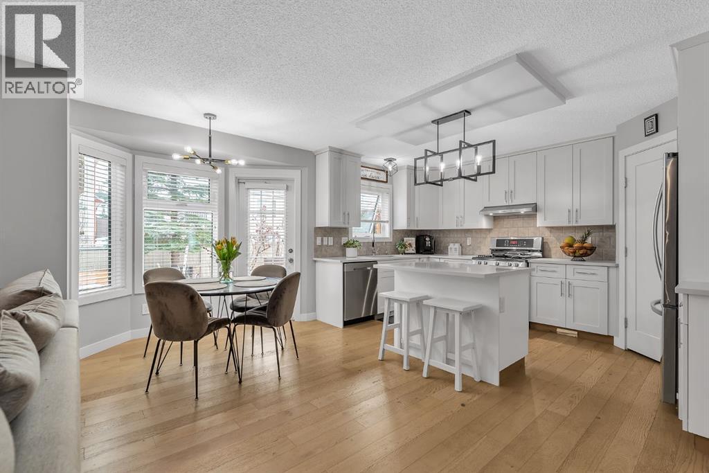 419 Rocky Ridge Bay NW, Calgary, Alberta  t3g 4h8 - Photo 13 - A2299448