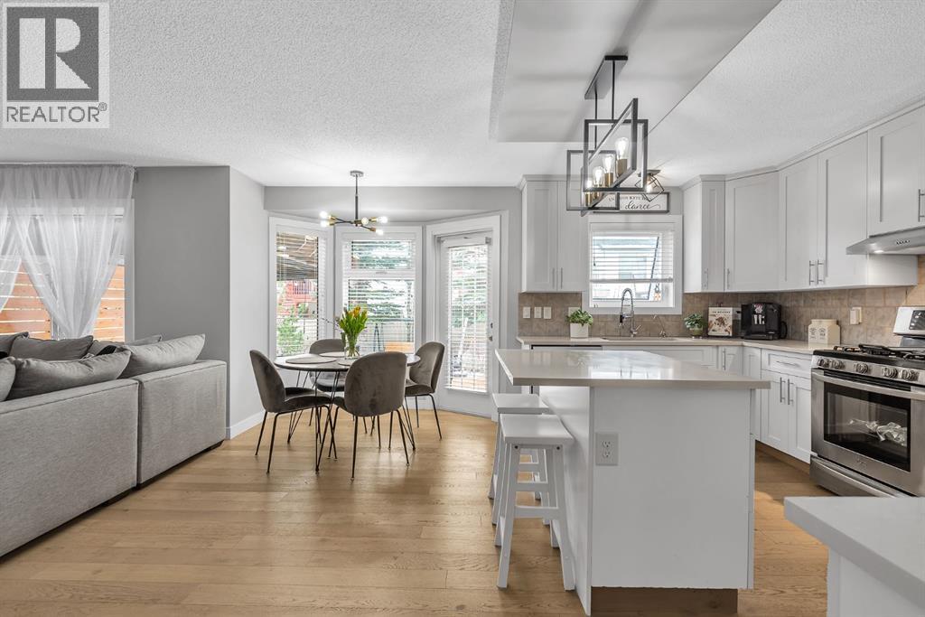 419 Rocky Ridge Bay NW, Calgary, Alberta  t3g 4h8 - Photo 7 - A2299448