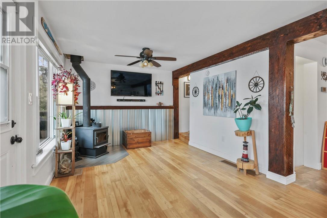 20 Portage Road, Mckerrow, Ontario  P0P 1M0 - Photo 12 - 2127080