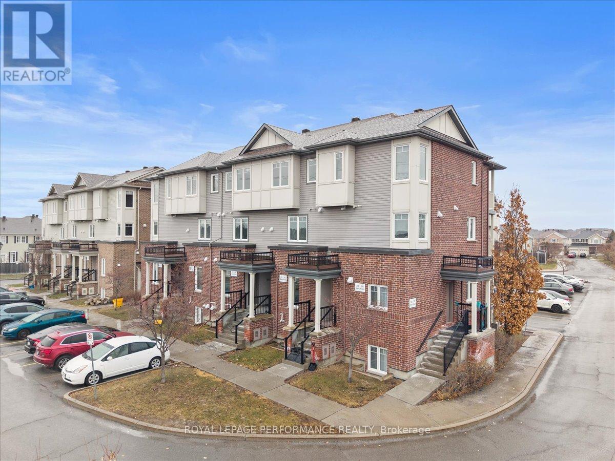 232 Shanly Private, Ottawa, Ontario  K2J 5X6 - Photo 2 - X12876848