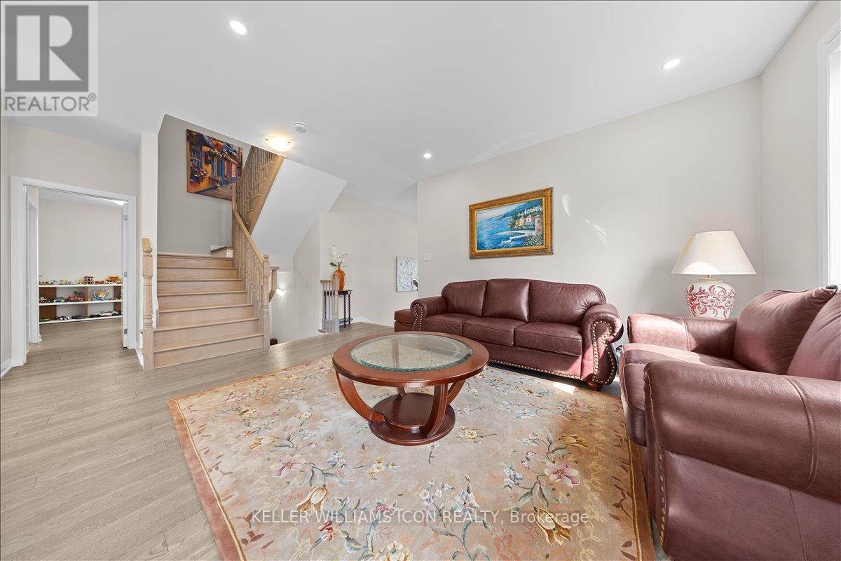 352 Cloyne Crescent, Ottawa, Ontario  K2J 6W4 - Photo 8 - X12974310