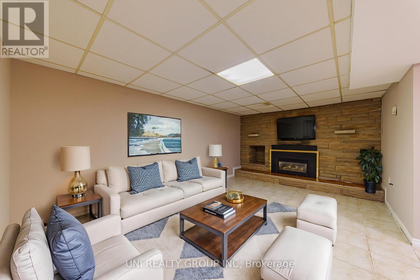 17 Forest Park Avenue, Ottawa, Ontario  K2E 5A2 - Photo 32 - X12975466