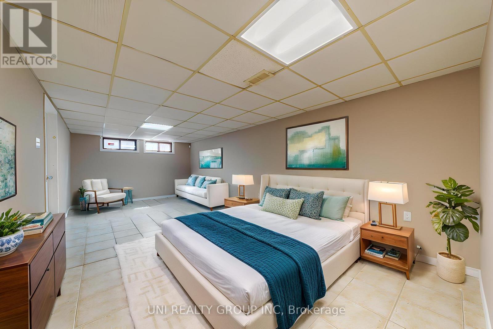 17 Forest Park Avenue, Ottawa, Ontario  K2E 5A2 - Photo 34 - X12975466