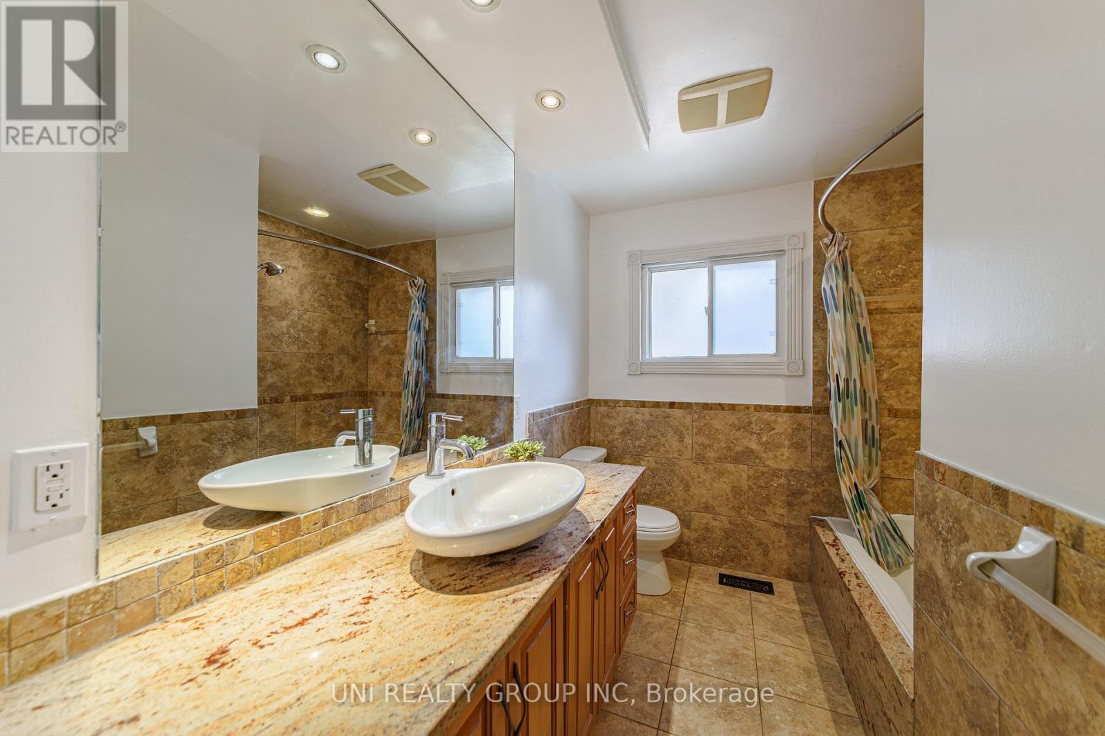 17 Forest Park Avenue, Ottawa, Ontario  K2E 5A2 - Photo 17 - X12975466