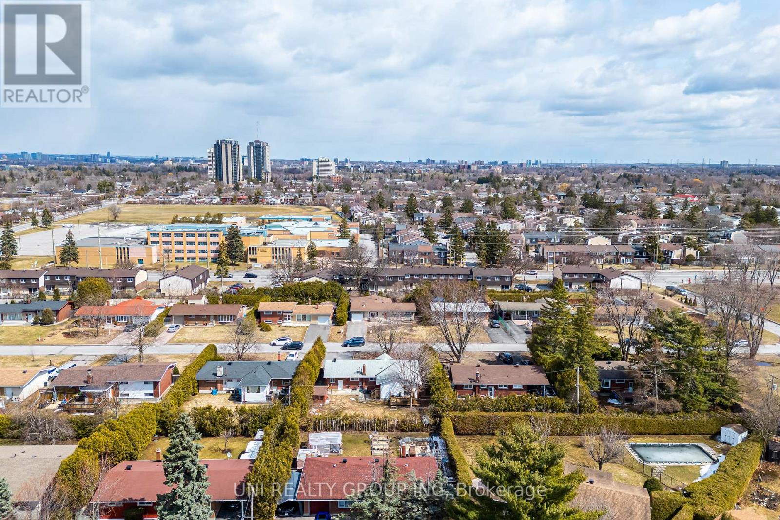 17 Forest Park Avenue, Ottawa, Ontario  K2E 5A2 - Photo 43 - X12975466