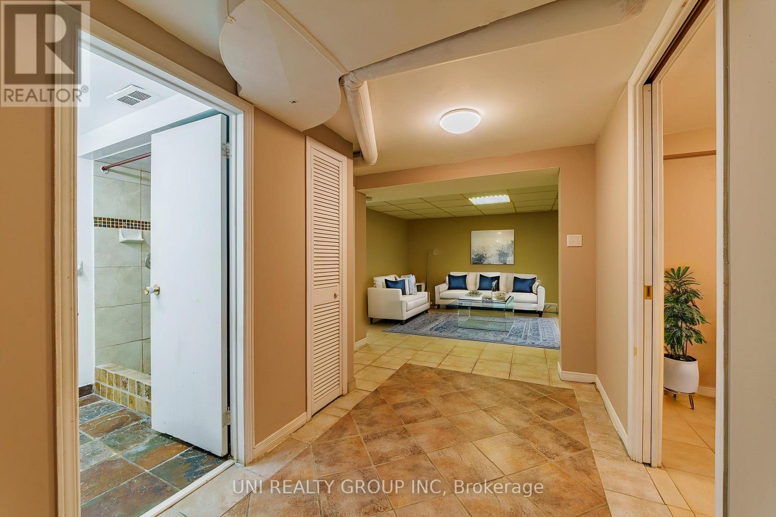 17 Forest Park Avenue, Ottawa, Ontario  K2E 5A2 - Photo 28 - X12975466