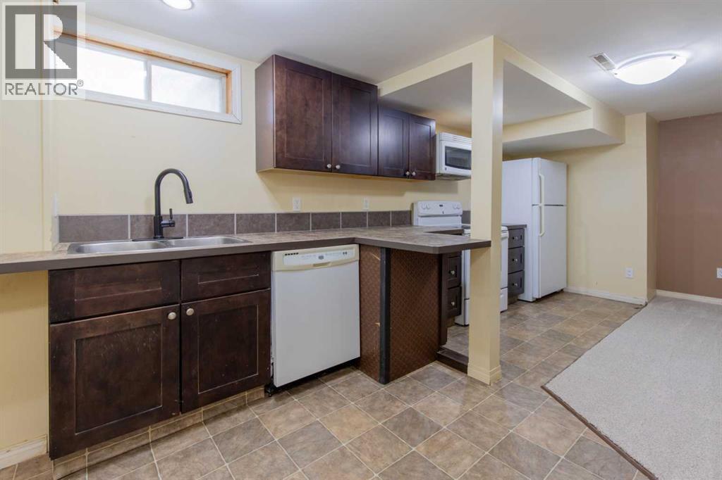 28 Dakota Road W, Lethbridge, Alberta  T1K 5L5 - Photo 39 - A2299479