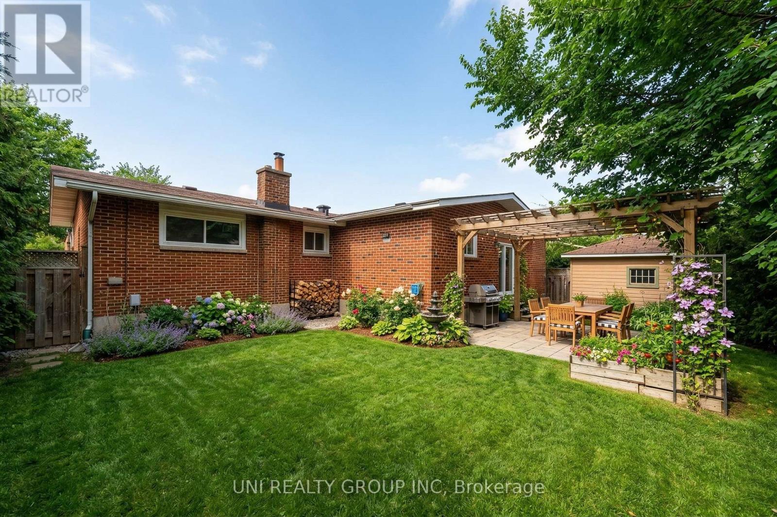 17 Forest Park Avenue, Ottawa, Ontario  K2E 5A2 - Photo 37 - X12975466