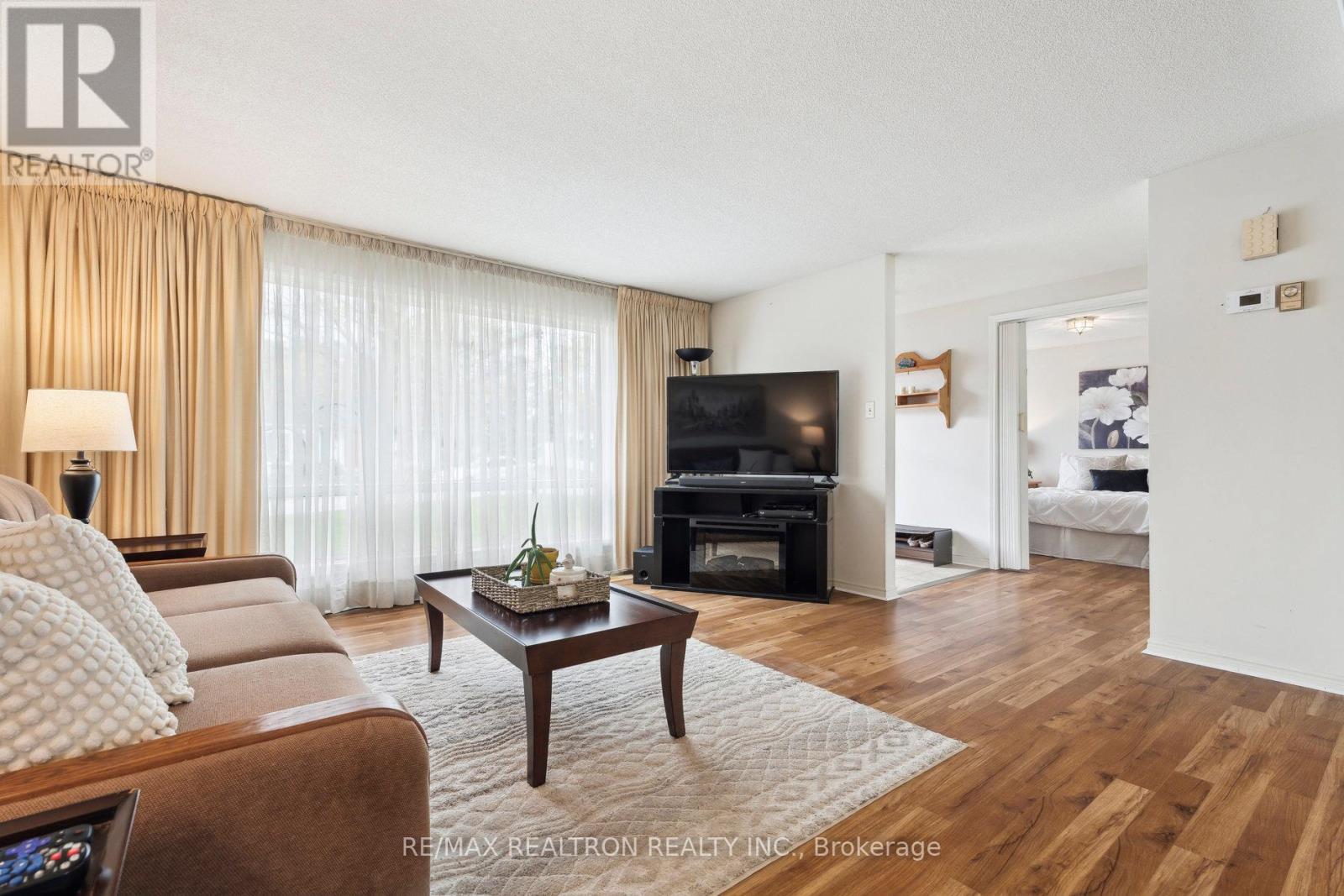 36 Tecumseth Pines Drive, New Tecumseth, Ontario  L0G 1W0 - Photo 6 - N12426310