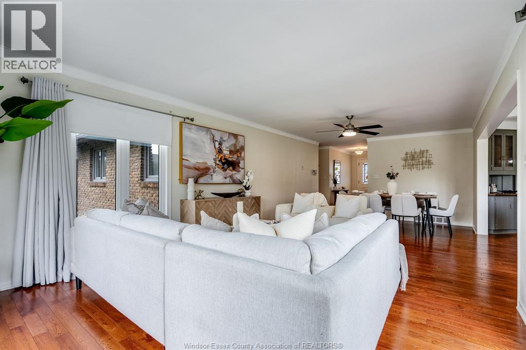 10 Oakwoods Drive, Leamington, Ontario  N8H 4B1 - Photo 6 - 26007087