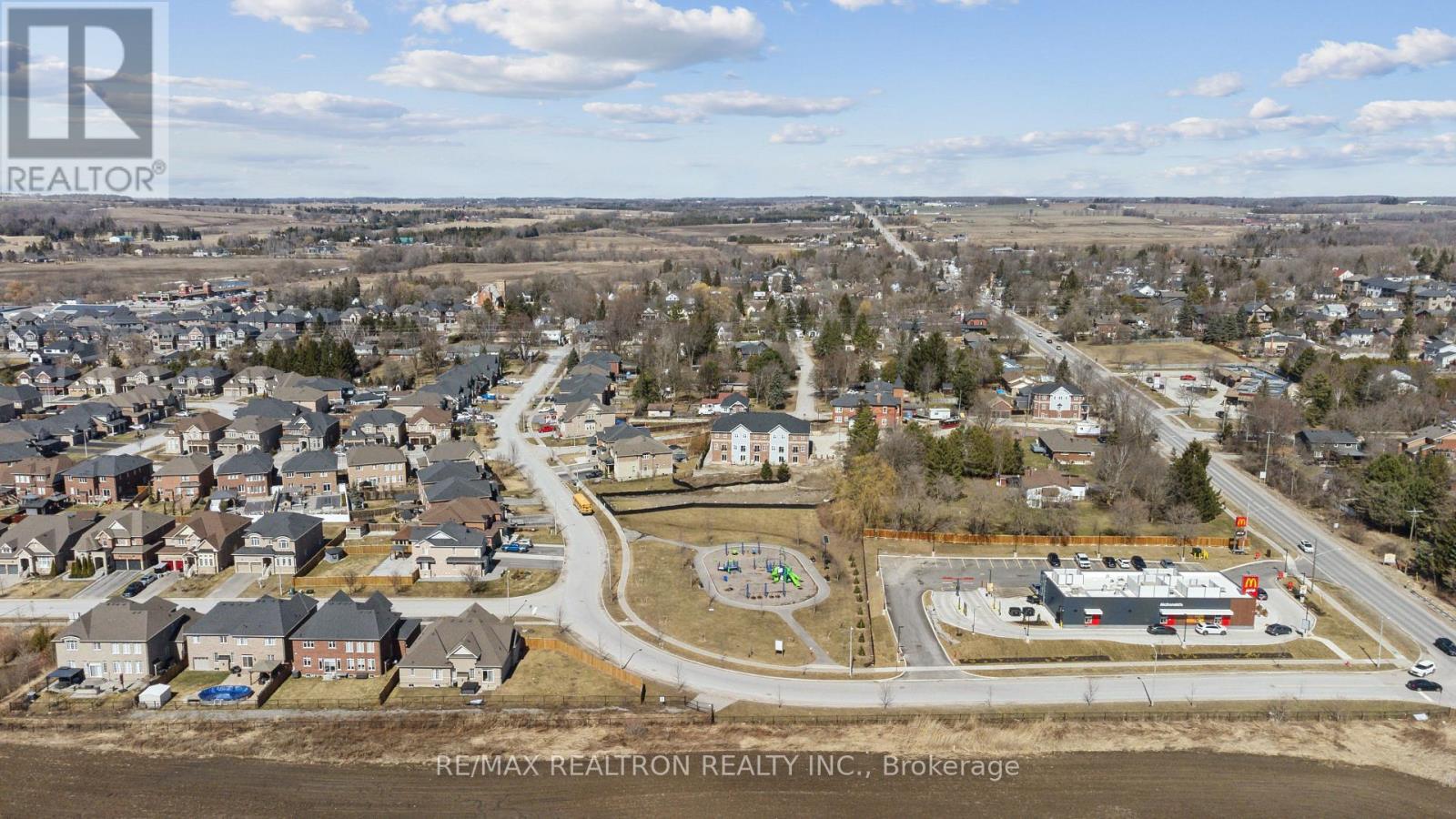 2 Ravenscraig Place, Innisfil, Ontario  L0L 1L0 - Photo 34 - N12799736