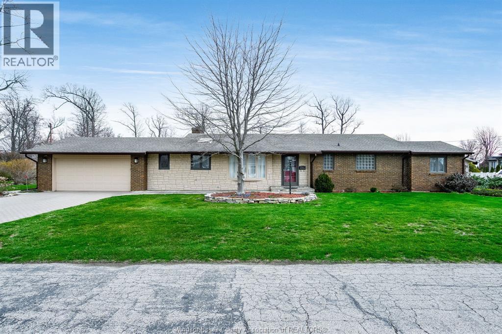 10 Oakwoods DRIVE, Leamington, Ontario