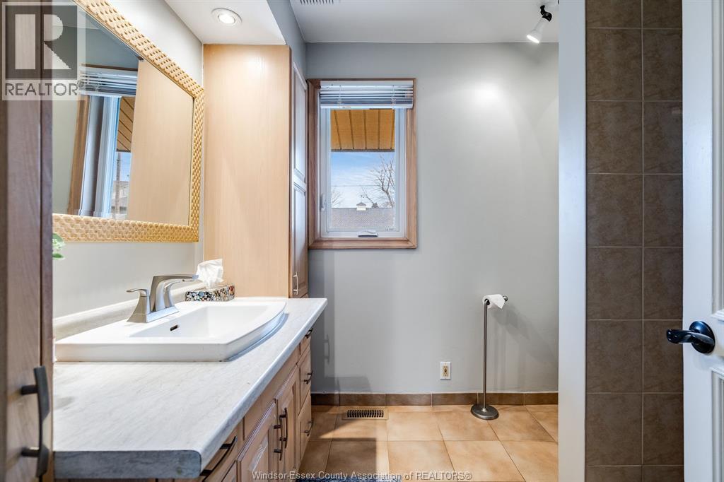 10 Oakwoods Drive, Leamington, Ontario  N8H 4B1 - Photo 31 - 26007087