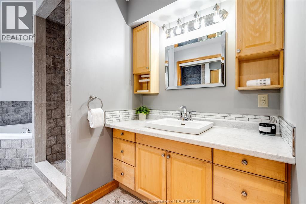 10 Oakwoods Drive, Leamington, Ontario  N8H 4B1 - Photo 22 - 26007087