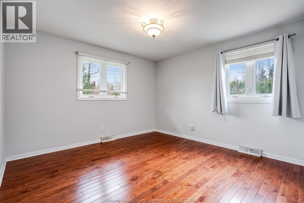 10 Oakwoods Drive, Leamington, Ontario  N8H 4B1 - Photo 28 - 26007087