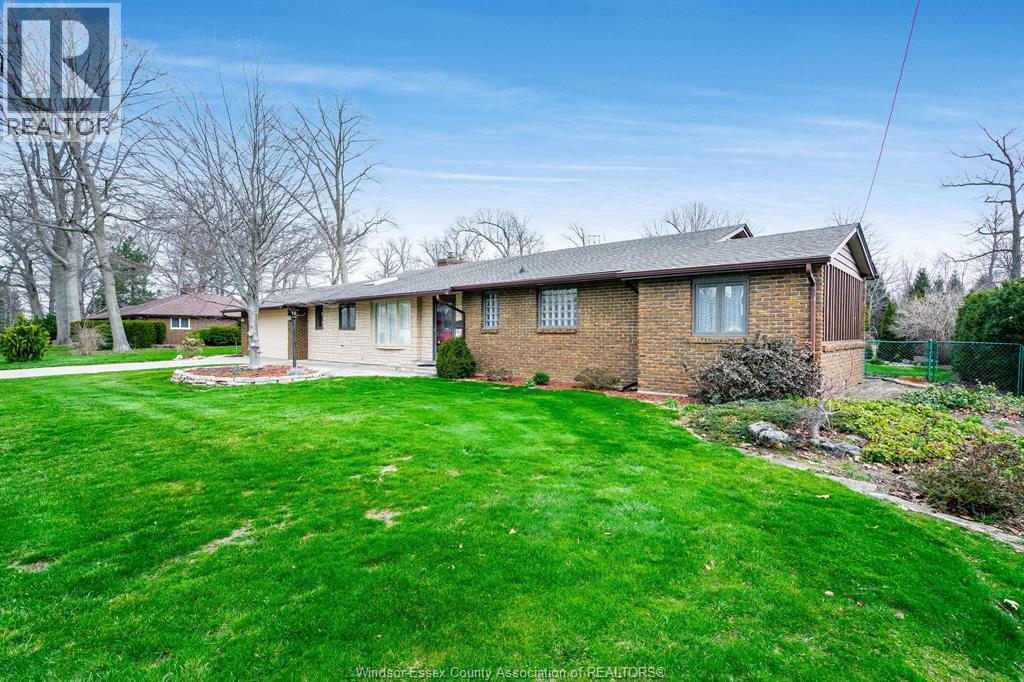 10 Oakwoods Drive, Leamington, Ontario  N8H 4B1 - Photo 46 - 26007087