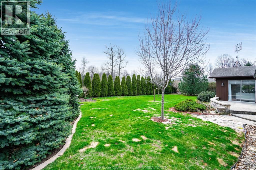 10 Oakwoods Drive, Leamington, Ontario  N8H 4B1 - Photo 41 - 26007087