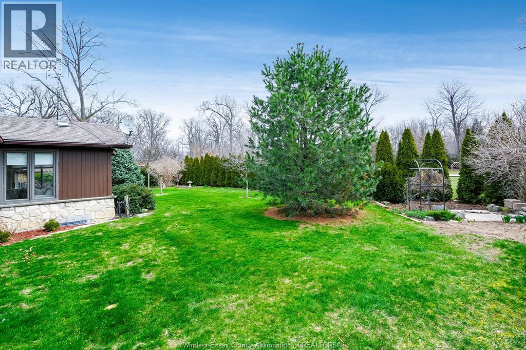 10 Oakwoods Drive, Leamington, Ontario  N8H 4B1 - Photo 44 - 26007087